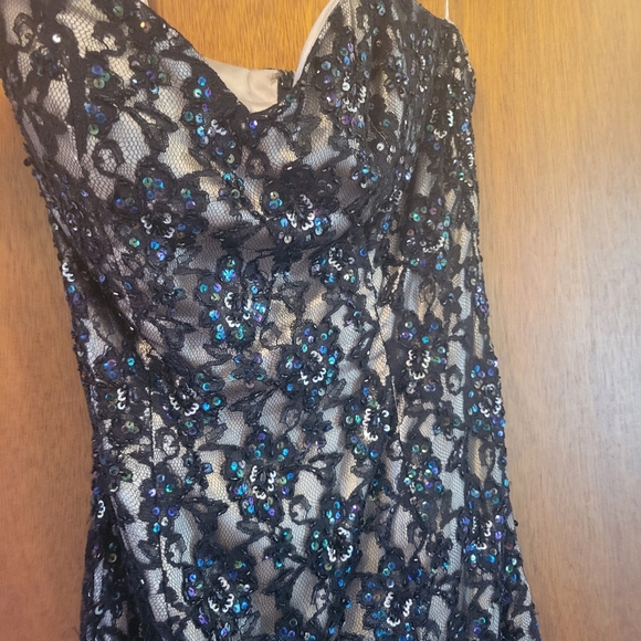 Formal Mermaid Gown - Picture 2 of 5